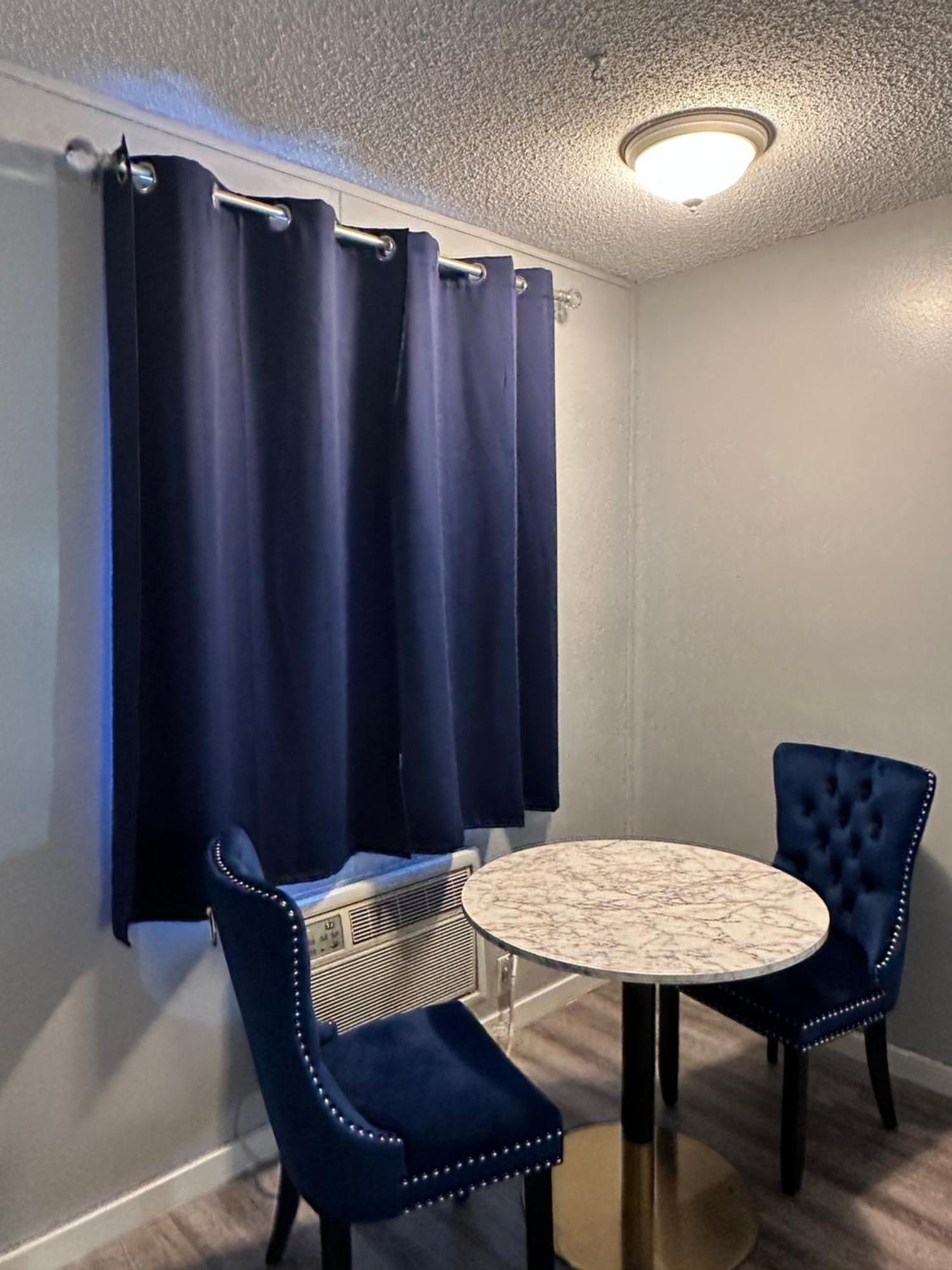 Paxton Inn Motel Bagian luar foto